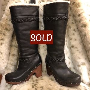 SOLD /Ugg Winter Boots /Leather &  Lined Sheepskin